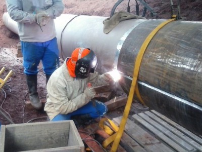 Soldagem de dupla calha para reparo em duto de g�s em opera��o